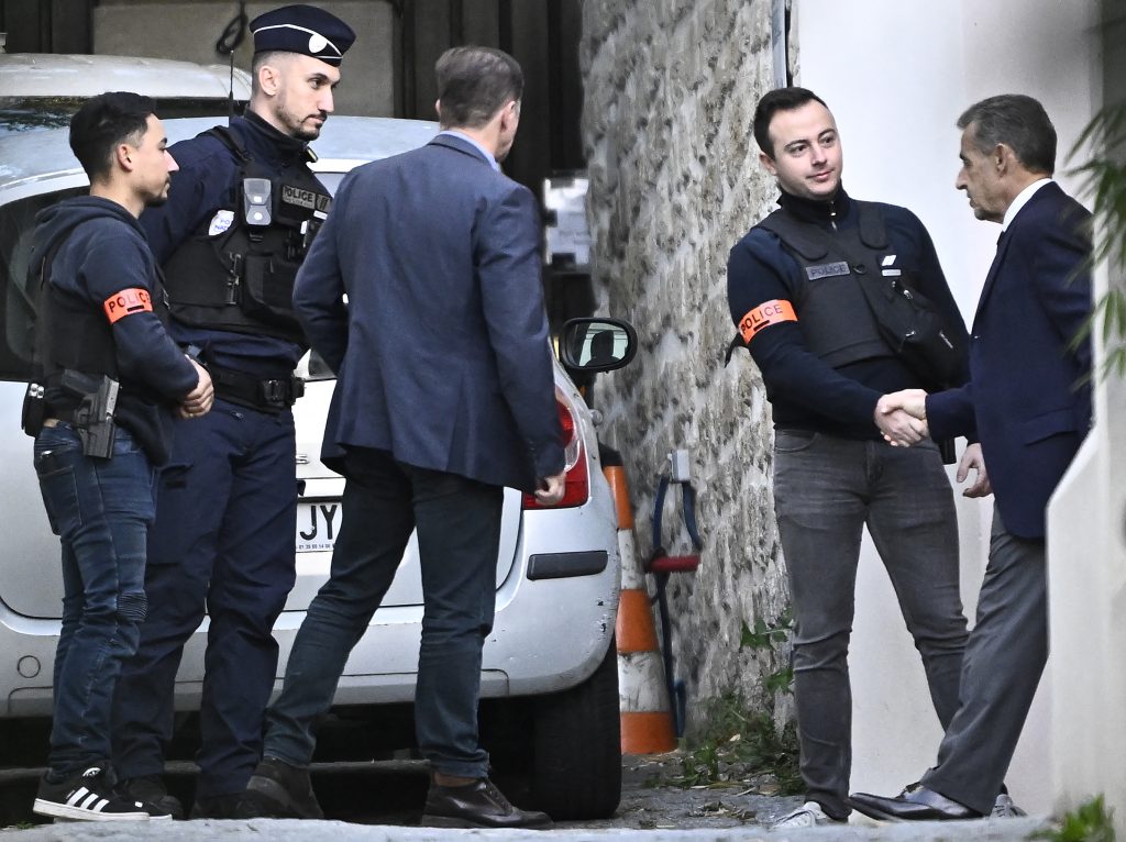 Στη φυλακή Λα Σαντέ ο Σαρκοζί – Έγινε ο πρώτος ηγέτης της ΕΕ που φυλακίζεται