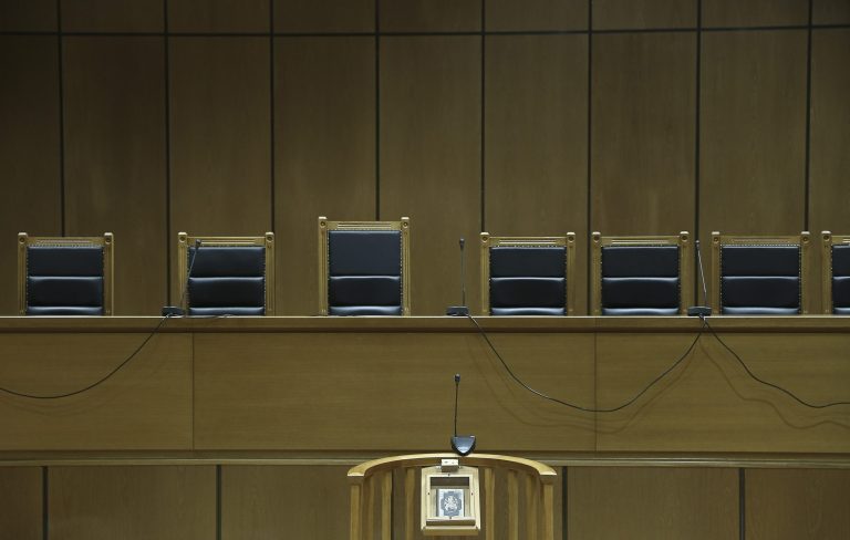 Ποινική δίωξη σε βάρος του γιατρού που επιτέθηκε σε 43χρονη στη μέση του δρόμου