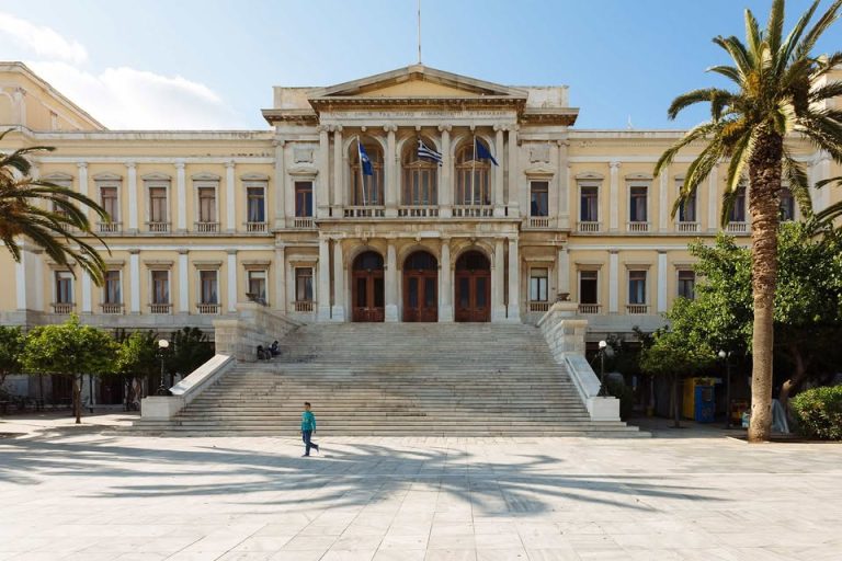 Ίδρυση και λειτουργία Γραφείου έμφυλης ισότητας και καταπολέμησης των διακρίσεων στη Σύρο