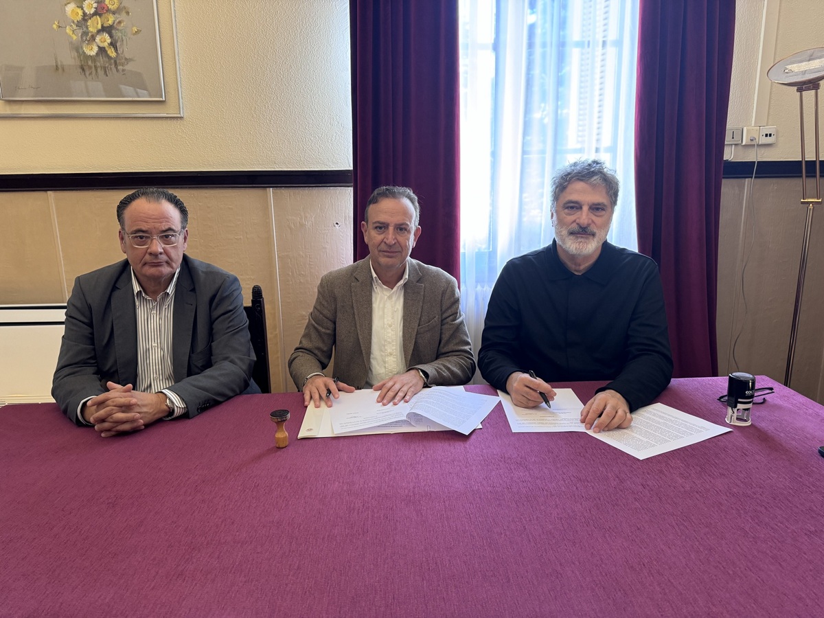 dimos-ioanniton-ethniki-liriki-skini-mnimonio