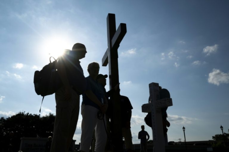 Η θρησκεία εισέρχεται στην ψηφιακή εποχή: Πώς η τεχνητή νοημοσύνη διχάζει τους πιστούς