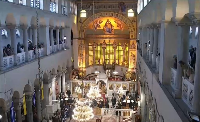 Η Θεσσαλονίκη γιορτάζει – Πανηγυρική δοξολογία στον Ιερό Ναό Αγίου Δημητρίου