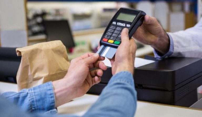 Ηλεκτρονικές αποδείξεις: Ποιοι φορολογούμενοι κινδυνεύουν με έχτρα φόρο – Οι δαπάνες που αναγνωρίζονται και οι εξαιρέσεις