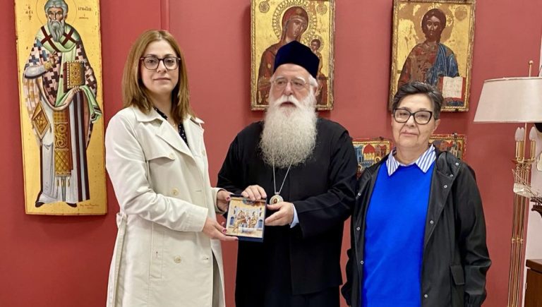 Η νέα Επίτιμη Υποπρόξενος της Ιταλίας στον Βόλο, στον Μητροπολίτη Δημητριάδος