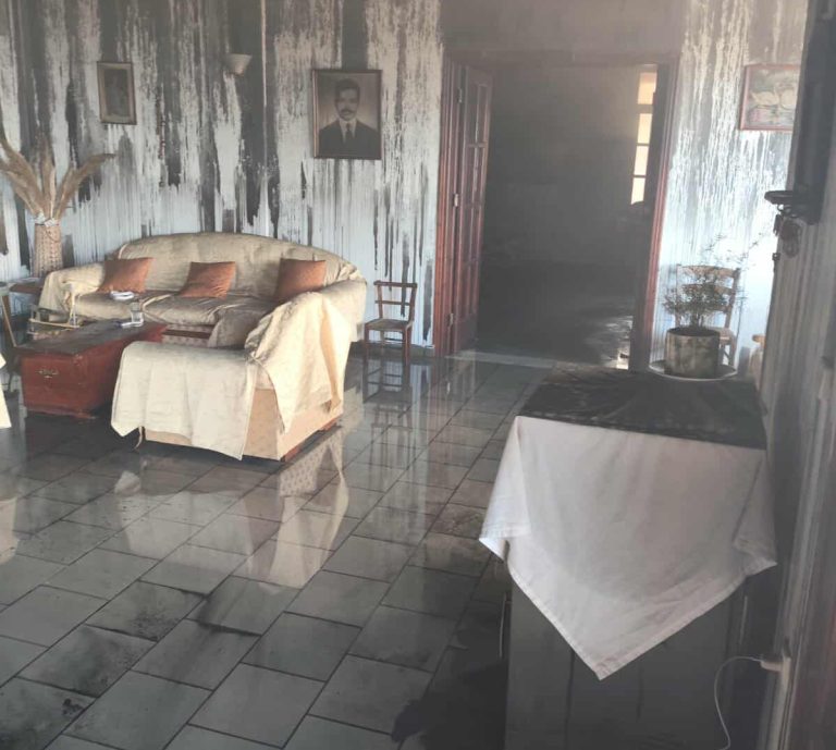 Ρέθυμνο: Φωτιά δίπλα σε ενοικιαζόμενα δωμάτια έθεσε σε συναγερμό την Πυροσβεστική υπηρεσία