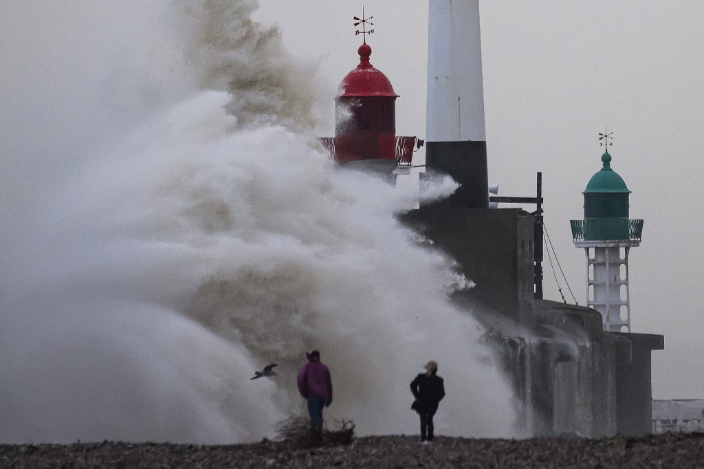 FRANCE-WEATHER-STORM-BENJAMIN