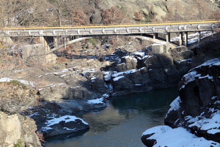 Δόθηκε σε κυκλοφορία η γέφυρα του Βενέτικου