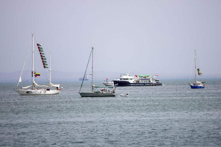 Global Sumud Flotilla: Στο κόκκινο η αντιπαράθεση στη Βουλή για τον διεθνή στολίσκο αλληλεγγύης στη Γάζα