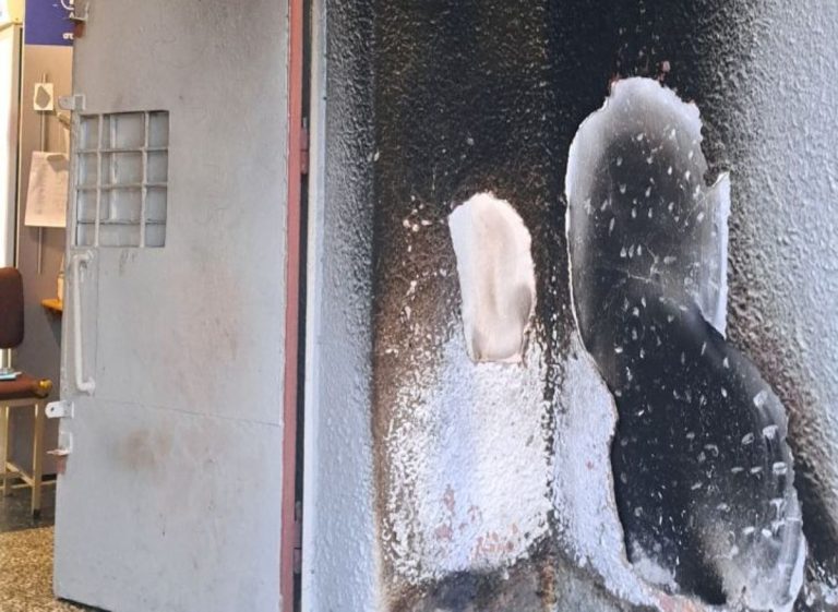 Βανδαλισμοί στο 1ο Γυμνάσιο Τυρνάβου