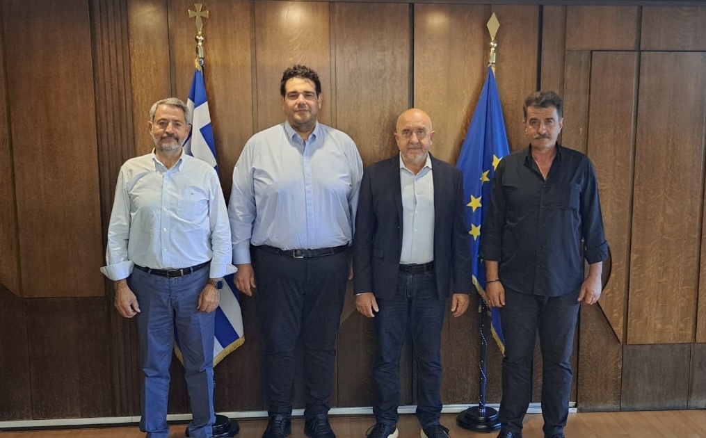 Συνάντηση Δημάρχου Σφακίων με τον Υπουργό Εσωτερικών, για σημαντικά αναπτυξιακά έργα