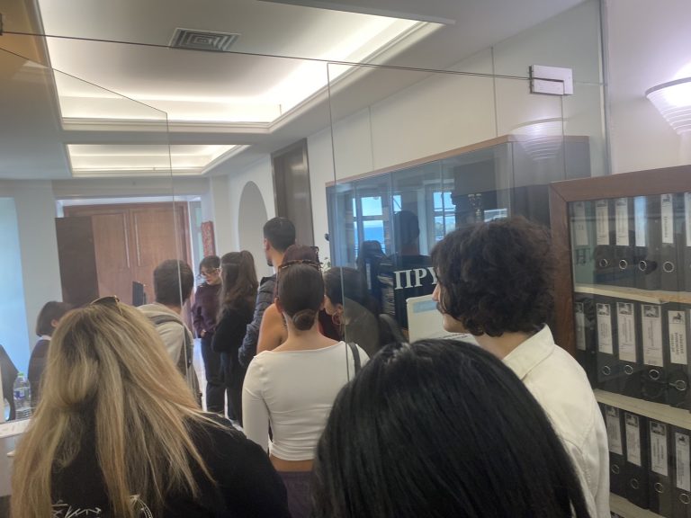 Οι φοιτητές της “Πανσπουδαστικής” στον Θόλο καταγγέλλουν ως επικίνδυνη την κατάσταση των υποδομών