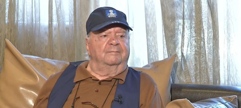 Γ. Κατσαρός στο «10 Με Τόνο»: Η Μαρινέλλα, ο Πυθαγόρας κι εγώ ζωντανέψαμε το Έπος του ’40 – Kάθε τραγούδι είχε τη δική του ιστορία