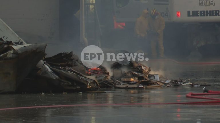 Κέρκυρα: Στις φλόγες εταιρεία κατεψυγμένων προϊόντων από χθες, μάχη της Πυροσβεστικής για την κατάσβεση – Εστάλη μήνυμα από το 112