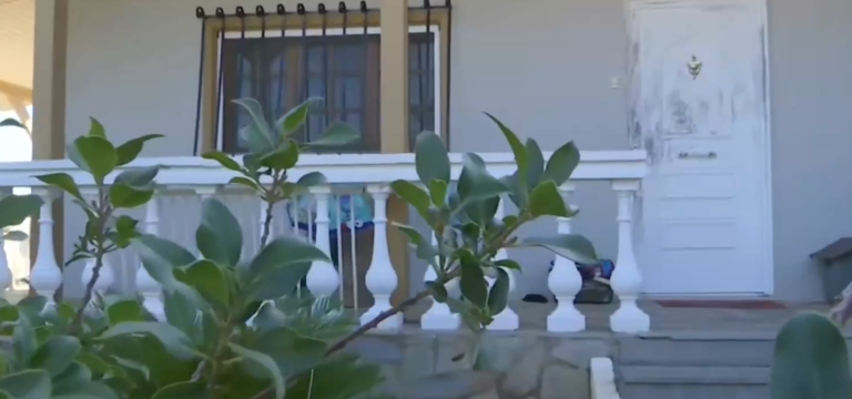 Ο 50χρονος στο Κορωπί «έπαιζε» θέατρο στους αστυνομικούς μετά τον ξυλοδαρμό της γυναίκας του – Πώς τον «πρόδωσε» ο 4χρονος γιος τους