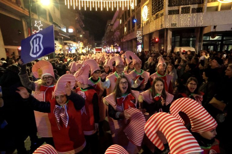 Δηλώσεις συμμετοχής για την εορταστική παρέλαση των Χριστουγέννων – Πρωτοχρονιάς στη Λάρισα