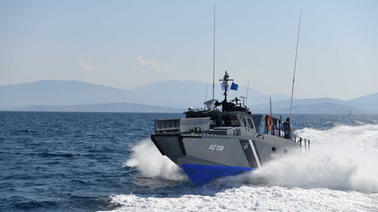 Ακυβέρνητα έπλεαν ανοιχτά της Κέρκυρας μια θαλαμηγός και ένα ιστιοφόρο λόγω μηχανικής βλάβης