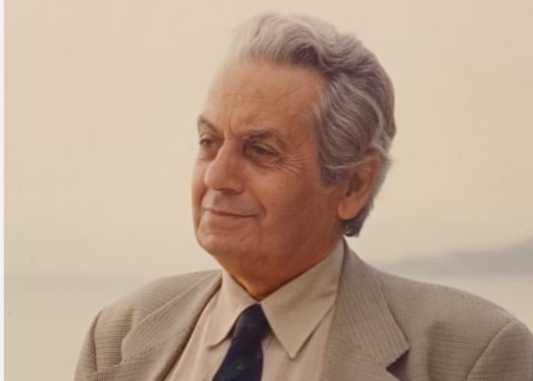 Να μετονομαστεί το πάρκο του Αναύρου σε «Πάρκο Δημάρχου Μ. Κουντούρη» προτείνει ο Ν. Παπαπέτρος