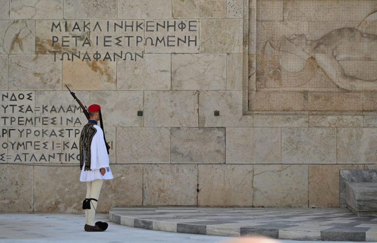 Άκης Σκέρτσος: Τρία ερωτήματα και μία απάντηση για το Μνημείο του Αγνώστου Στρατιώτη