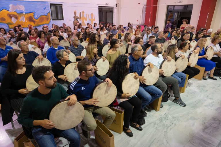 Η «Τέχνη του Ρυθμού» επιστρέφει στο Ηράκλειο -Μουσική, κοινότητα και ψυχική ευεξία μέσα από τα κρουστά