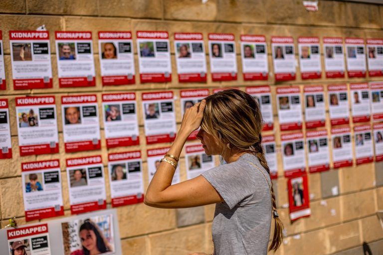 Σ. Ρούσσος στο ΕΡΤnews Radio 105.8: Δεν είναι απίθανο να έχουμε δύο συμφωνίες – Μία που ερμηνεύει η Χαμάς και μία το Ισραήλ (audio)
