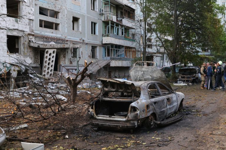Ουκρανία: Στους επτά οι νεκροί από τη μαζική ρωσική επίθεση – Συντρίμμια πιθανά από drone βρέθηκαν κοντά στη Βαρσοβία