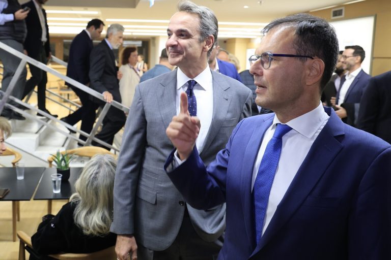 Α. Πατέλης στο ΕΡΤnews Radio 105.8: Το αφήγημα της κυβέρνησης για το ’27 πρέπει να παραμείνει με αύξηση μισθών, μεταρρυθμίσεις για σύγκλιση με Ευρώπη (audio)