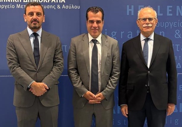 Με τον υπουργό Μετανάστευσης συναντήθηκε ο δήμαρχος Πύργου