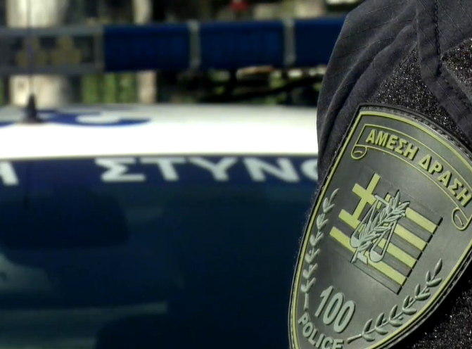 Θεσσαλονίκη: Σύλληψη δύο 28χρονων κατόπιν ενταλμάτων για ληστεία, πρόκληση σωματικών βλαβών και αδικήματα βίας με αφορμή αθλητικές εκδηλώσεις