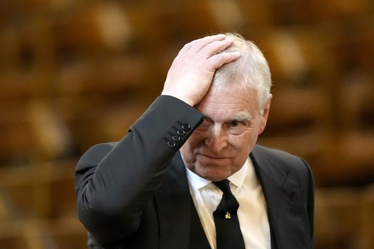 Πρίγκιπας Άντριου: Δεκαετίες σκανδάλων και ανάρμοστων συμπεριφορών – Οι «σταθμοί» που έφεραν τη βασιλική οικογένεια στα όριά της