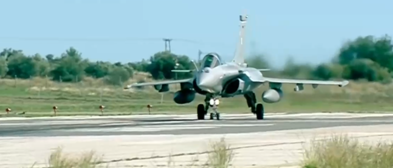 Η απογείωση των Rafale από την Τανάγρα – Εντυπωσιακές εικόνες