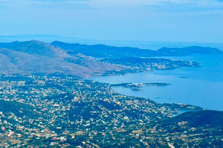 Αθηναϊκή Ριβιέρα: Από την κοσμοπολίτικη κληρονομιά στο διεθνές brand της έξυπνης πόλης του αύριο