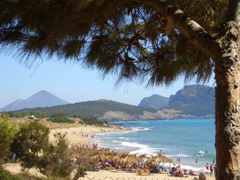Μεσσηνία: 51χρονος Πολωνός έχασε τη ζωή του ενώ έκανε σέρφινγκ