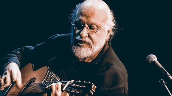 Το ΚΘΒΕ «αποχαιρετά» τον Διονύση Σαββόπουλο, τον Νιόνιο που τραγούδησε την ψυχή της Ελλάδας