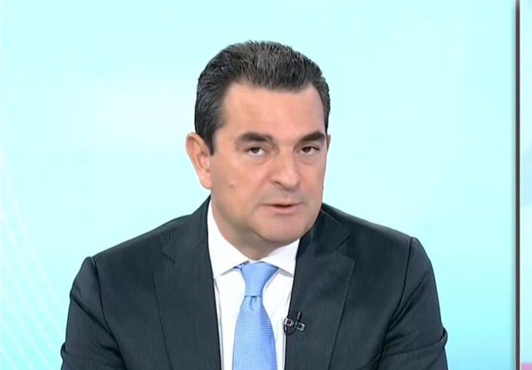 Σκρέκας στο ΕΡΤnews: Το Μνημείο του Αγνώστου Στρατιώτη ανήκει σε όλους τους Έλληνες – Μακριά από εμάς η προσπάθεια να διχαστεί η κοινωνία