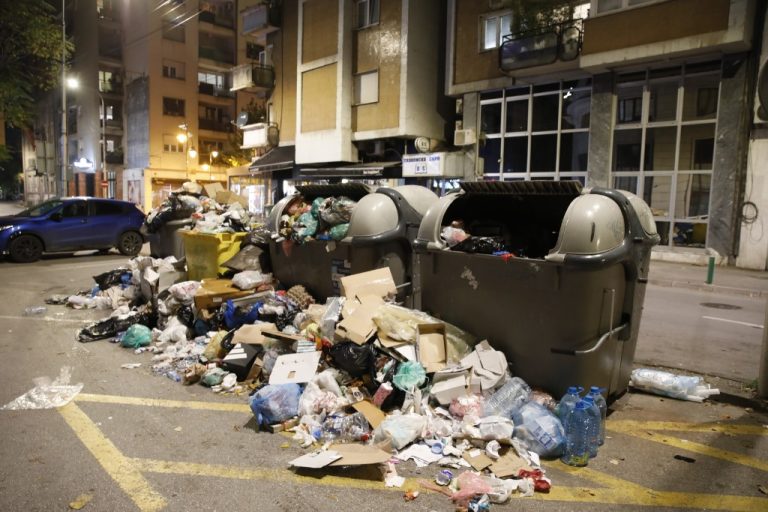 Βόρεια Μακεδονία: Ανυπόφορη η κατάσταση με τα σκουπίδια στα Σκόπια – Συλλήψεις υπευθύνων