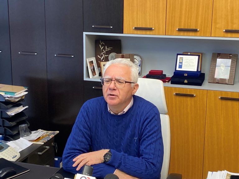 Πρόεδρος ΦΟΔΣΑ Πελοποννήσου: Προσωρινή διαταγή για την οικονομική διόρθωση στο θέμα με τα ”σπιτάκια της ανακύκλωσης”