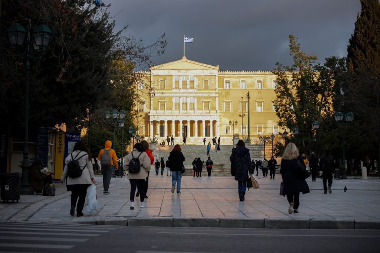 Στρ. Φαναράς (Metron Analysis) στο ΕΡΤnews Radio 105,8: 60% λέει, πολιτική αλλαγή χωρίς αυτό να ταυτίζεται με την κυβερνητική εναλλαγή (audio)