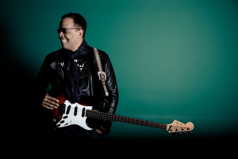 Stanley Clarke Band: Ο ζωντανός θρύλος της jazz επιστρέφει στο Παλλάς