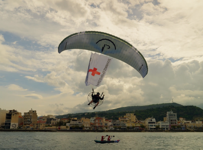 Ελληνικός Ερυθρός Σταυρός: Hχηρό μήνυμα πρόληψης για τον καρκίνο του μαστού