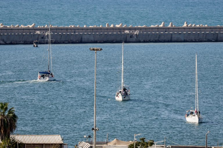 Στολίσκος Global Sumud Flotilla για τη Γάζα: Έντονο διάβημα διαμαρτυρίας της Αθήνας για τις δηλώσεις του Ισραηλινού υπουργού που ζήτησε να φυλακιστούν οι ακτιβιστές