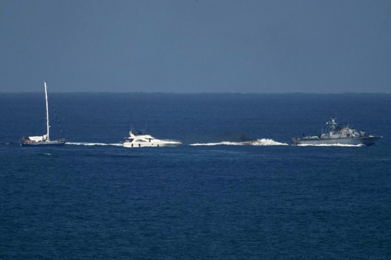Σε εξέλιξη η διαδικασία επαναπατρισμού Ελλήνων ακτιβιστών – Με ειδική πτήση τη Δευτέρα η επιστροφή τους