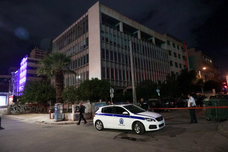 Μικρές φθορές στο κτήριο του υπουργείου Αγροτικής Ανάπτυξης από την έκρηξη με τα γκαζάκια – Τι αναζητούν οι Αρχές