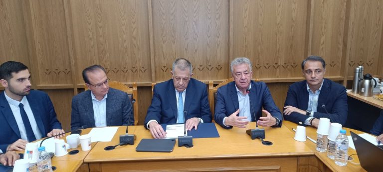 N. Tαχιάος: Γιατί τοποθετήθηκε το ραντάρ του νέου αεροδρομίου Ηρακλείου στο Λόφο Παπούρα