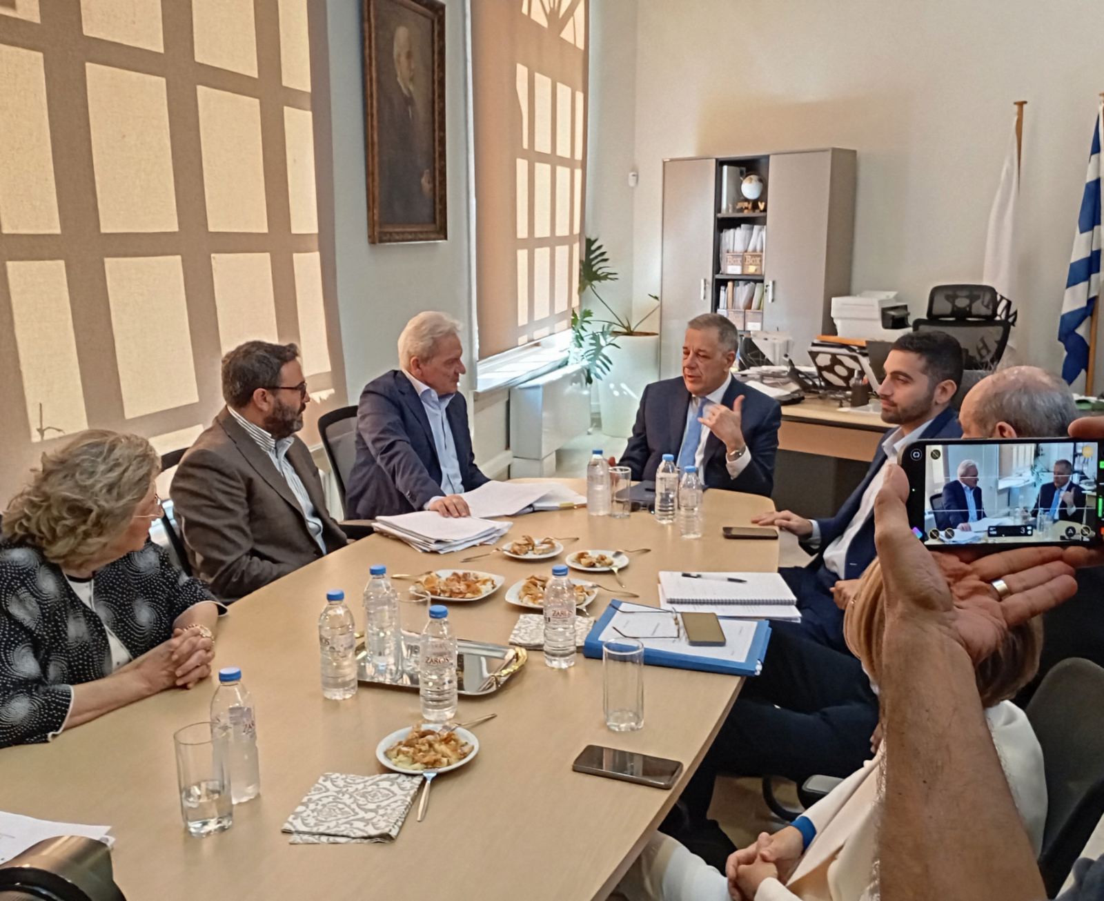 Ηράκλειο: Νέοι κόμβοι και κυκλοφορική αποσυμφόρηση στις πόλεις θα φέρει ο νέος ΒΟΑΚ- Συνεχίζεται η επίσκεψη Ταχιάου στην Κρήτη