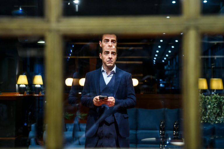 “FESTEN” σε σκηνοθεσία Οδυσσέα Παπασπηλιόπουλου- 2ος χρόνος επιτυχίας ΘΕΑΤΡΟ ΑΛΜΑ από 10 Οκτωβρίου