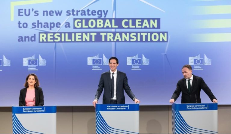 Νέα στρατηγική της ΕΕ για παγκόσμια καθαρή και ανθεκτική μετάβαση