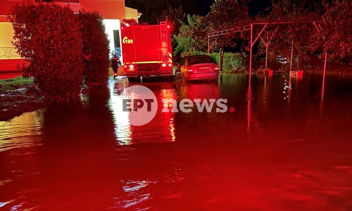 Τριφυλία: Σφοδρή βροχόπτωση προκάλεσε προβλήματα – Κλήσεις για απεγκλωβισμούς οδηγών στην Πυροσβεστική