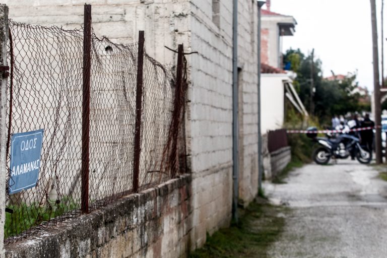 Τρίκαλα: Προθεσμία να απολογηθεί την Παρασκευή πήρε ο 18χρονος καθ’ ομολογία μητροκτόνος