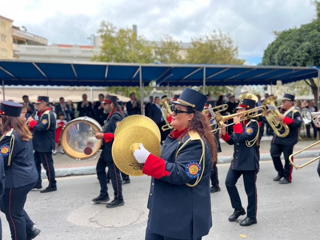 Καλαμάτα Χιλιάδες κόσμου στην παρέλαση για την επέτειο του «ΟΧΙ» (φωτογραφίες)