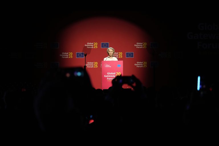 Έρευνα για απόπειρα (;) κατασκοπίας στην Κομισιόν από την Ουγγαρία